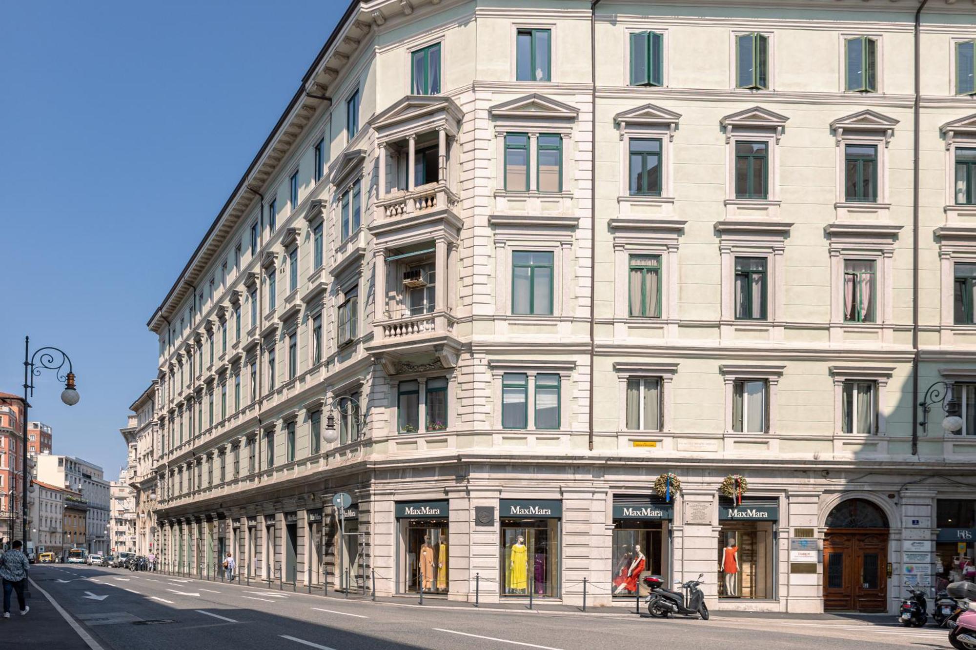 Suite Liberty View - Trieste Center Ponte Rosso ภายนอก รูปภาพ